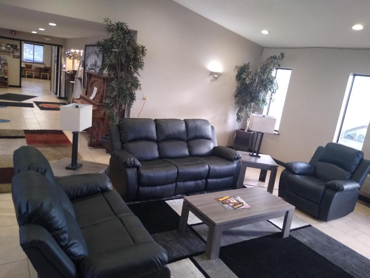 Hotel Super 8 By Wyndham Billings Extérieur photo