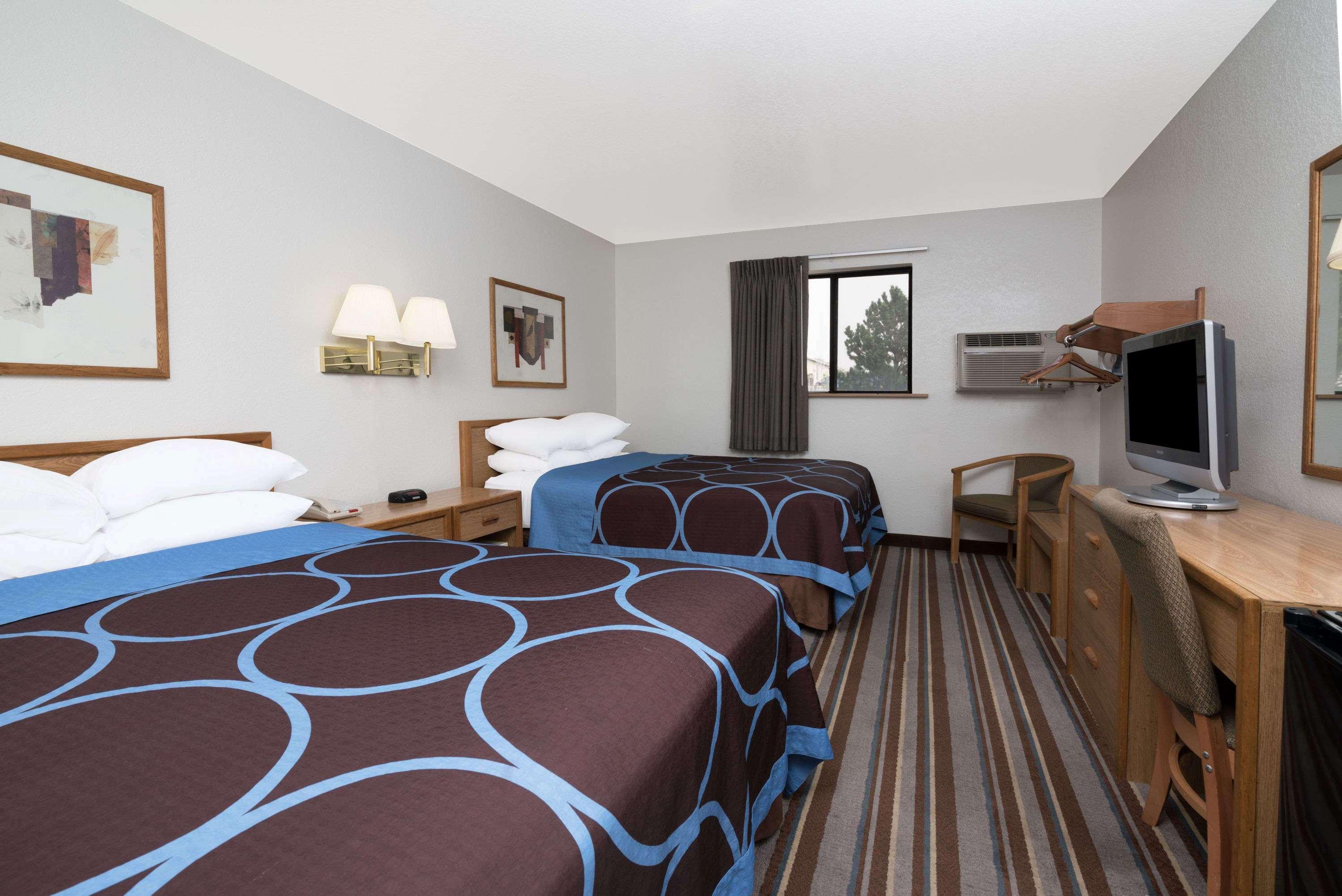 Hotel Super 8 By Wyndham Billings Extérieur photo